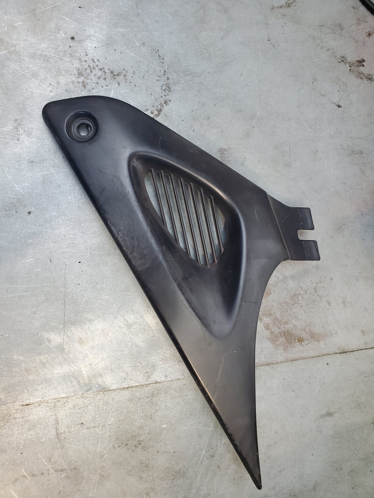 Side Triangle Fairing Cover LEFT 99-02 1g sv650