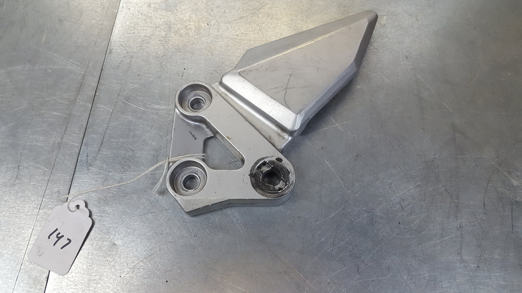 left rearset no lever 2g S sv650/sv1000 03 ONLY