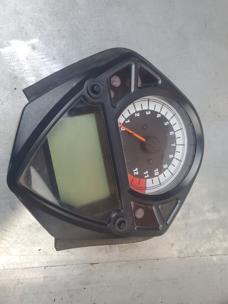 2g sv650 cluster 05/06  17,596 miles