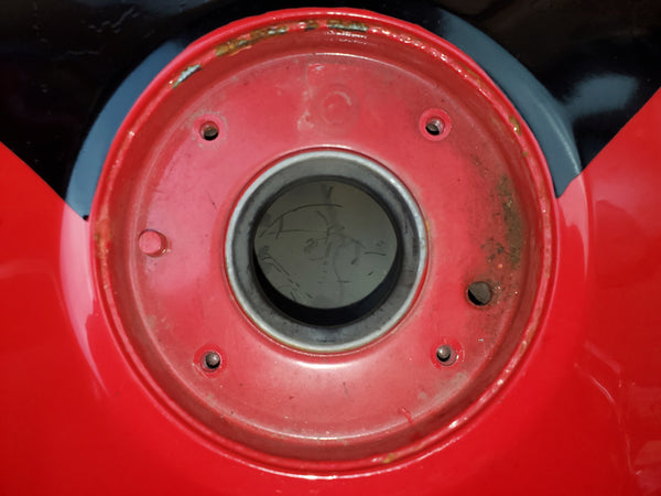 gas tank red and black spraypainted for 1g sv650 99-02