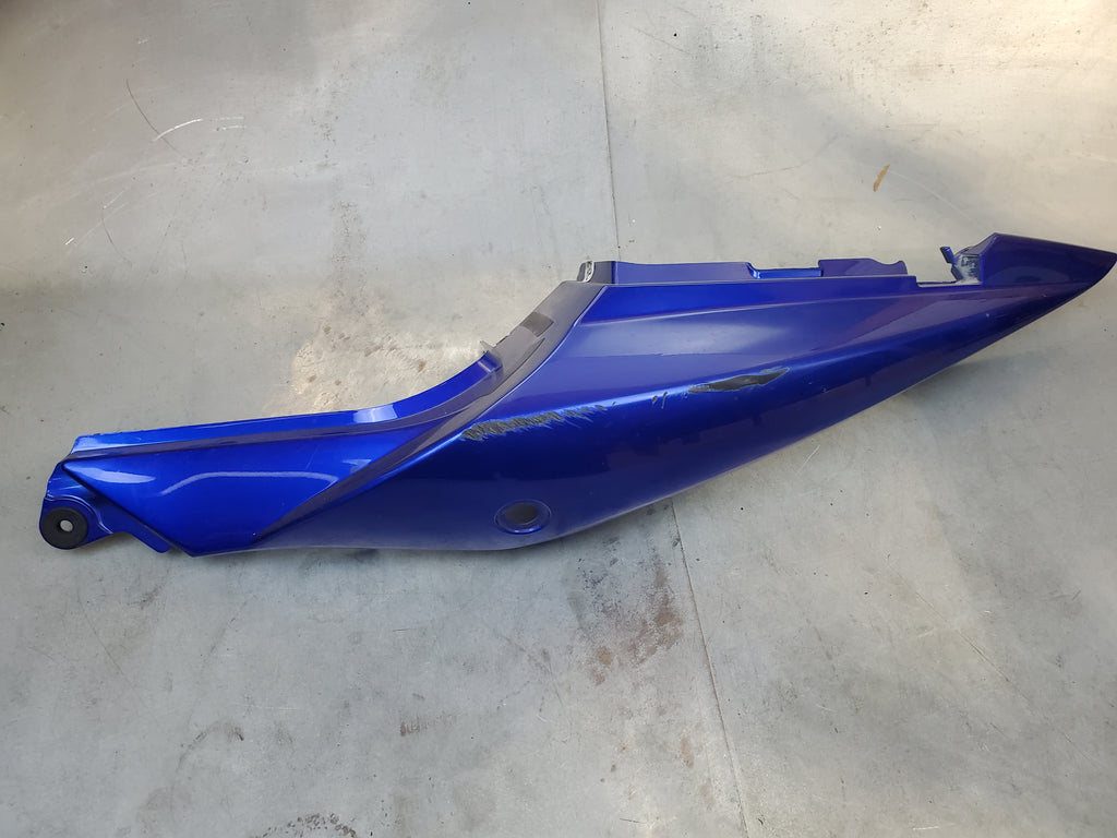scratched left tail plastic fairing piece 03+ sv650/sv1000 YC2 blue