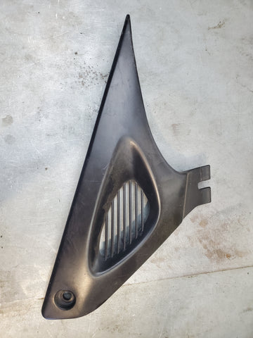 side triangle fairing cover RIGHT 99-02 1g sv650