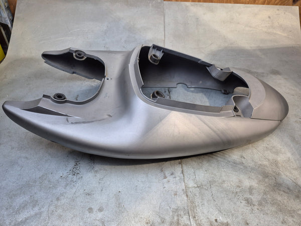 Tail plastics repainted gray 1g 99-02