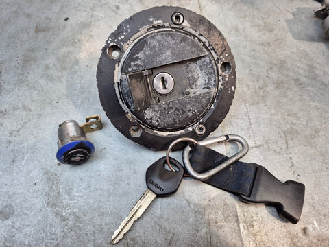 Gas Cap and seat latch w/ key, no ignition 2g sv650/sv1000 03+