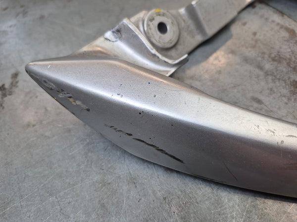 Passenger Grab Handle YD8 2g sv650/sv1000 (Color YD8 Metallic Sonic Silver)