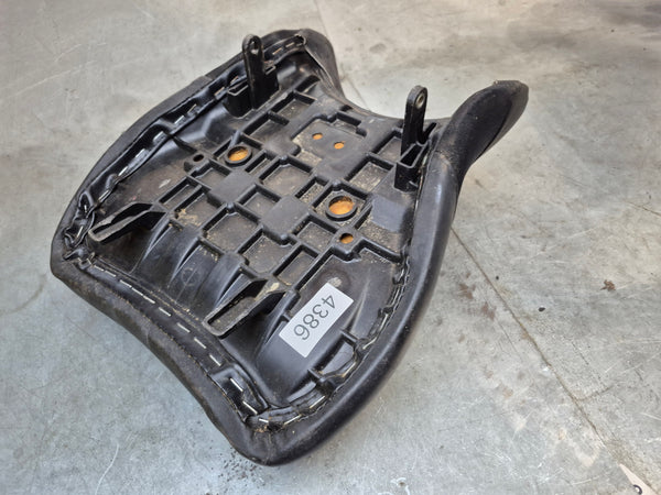 rewrapped Rider seat 1g sv650 99-02
