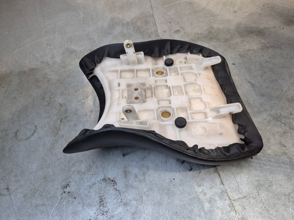 Rider seat 1g sv650 99-02