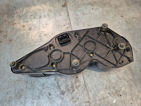 S gauge cluster 8,694 mile  1g sv650S 99-02