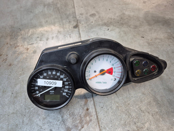 S gauge cluster 10,909 mile  1g sv650S 99-02