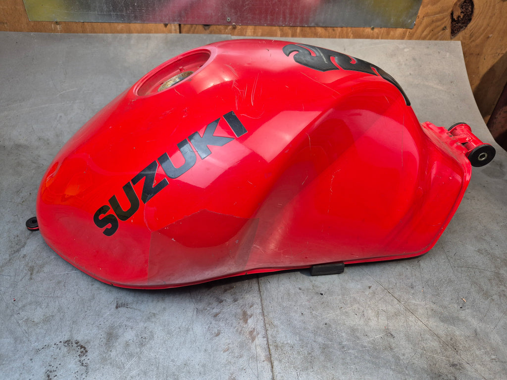 Gas Tank red y7m for 1g sv650 99-02