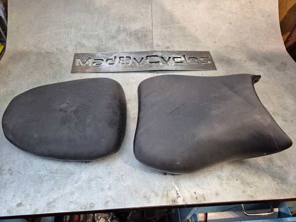 faded Rider and passenger seats 1g sv650 99-02