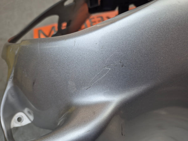 front nose cowl center fairing yd8 silver 1g sv650 99-02