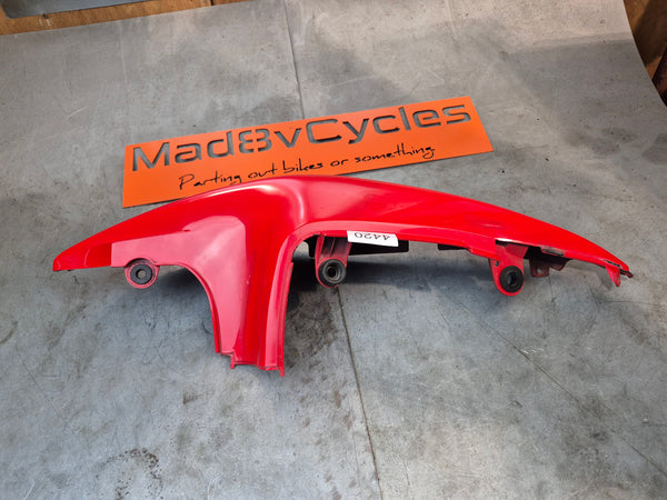 y7m red right tail fairing plastic 1g 99-02 sv650