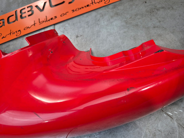 y7m red right tail fairing plastic 1g 99-02 sv650
