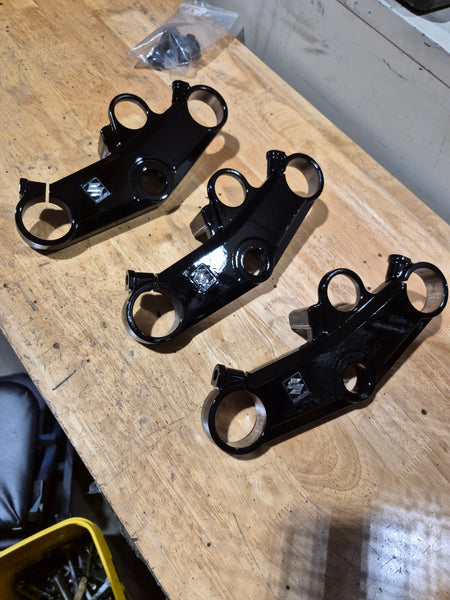 Refinished S top triple tree 2g sv650 03+