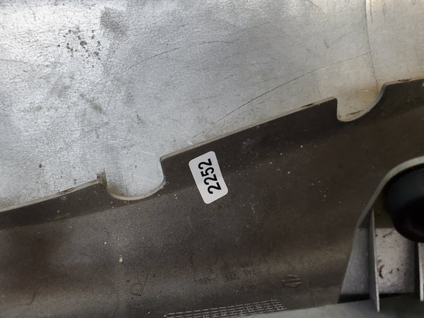 scratched right tail fairing YD8 silver 1g