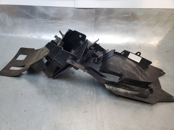 undertail plastic with toolkit area 2g sv650/sv1000 2004+