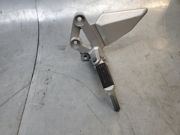 left rearset bracket and peg 2g  sv650/sv1000 2004+