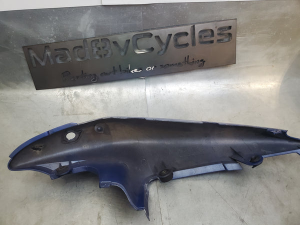 left tail fairing scratched yc2 blue 1g