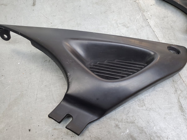 side triangle fairing covers LEFT AND RIGHT 99-02 1g sv650