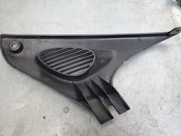 side triangle fairing covers LEFT AND RIGHT 99-02 1g sv650