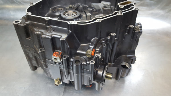 gray engine case halves motor bottom end for 1g sv650 99-02