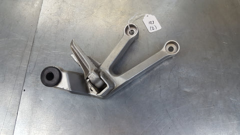 right passenger peg and bracket and exhaust mount 2g sv650/sv1000