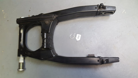 black swingarm sv1000