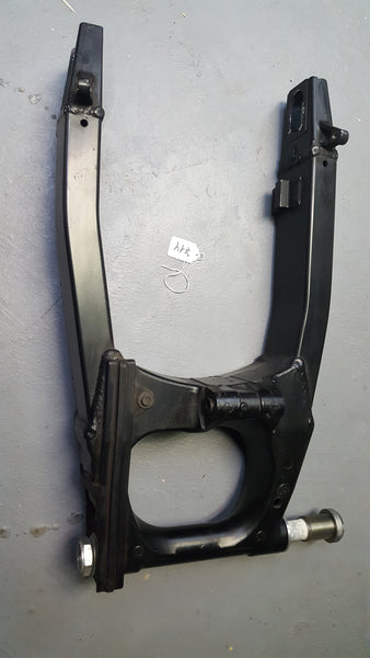 black swingarm sv1000