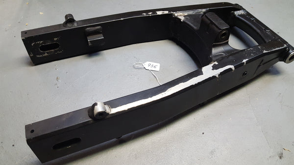 swingarm 2g sv650 2003+ some paint damage